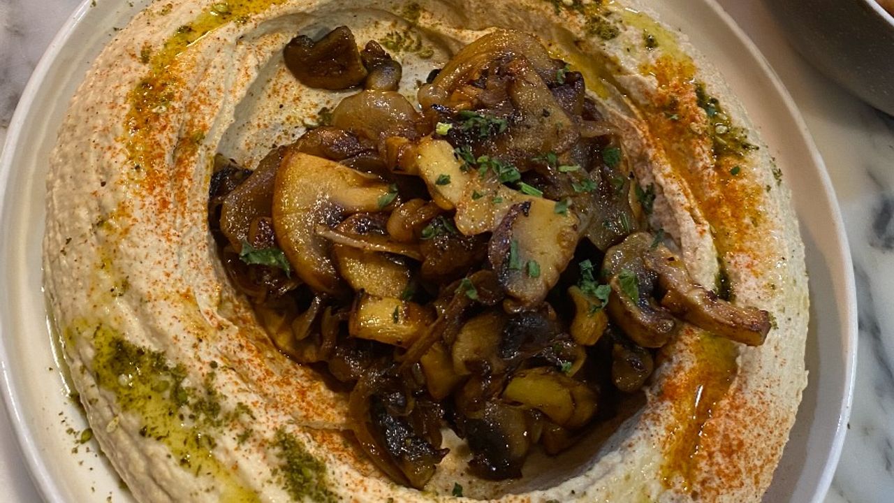 Hummus and Mushrooms