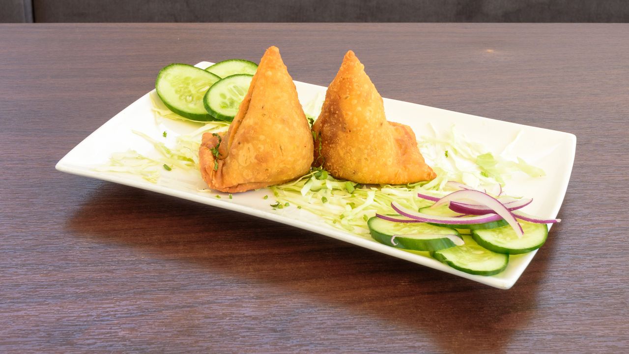Veg Samosa (2 Pieces)