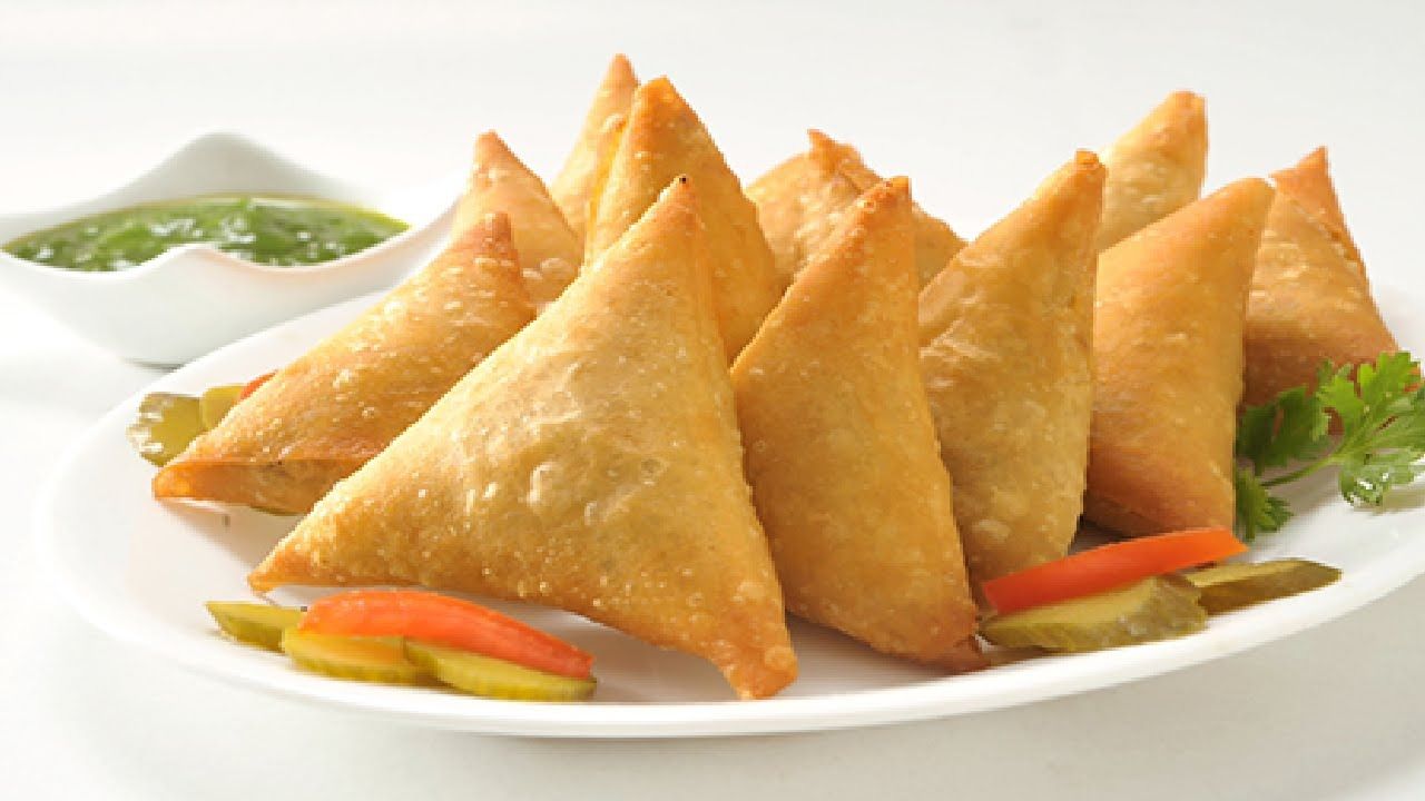 Vegetarian Samosas (V)