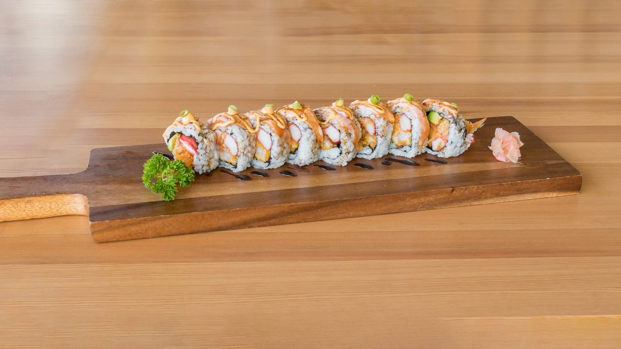 Lion King (Salmon Roll)