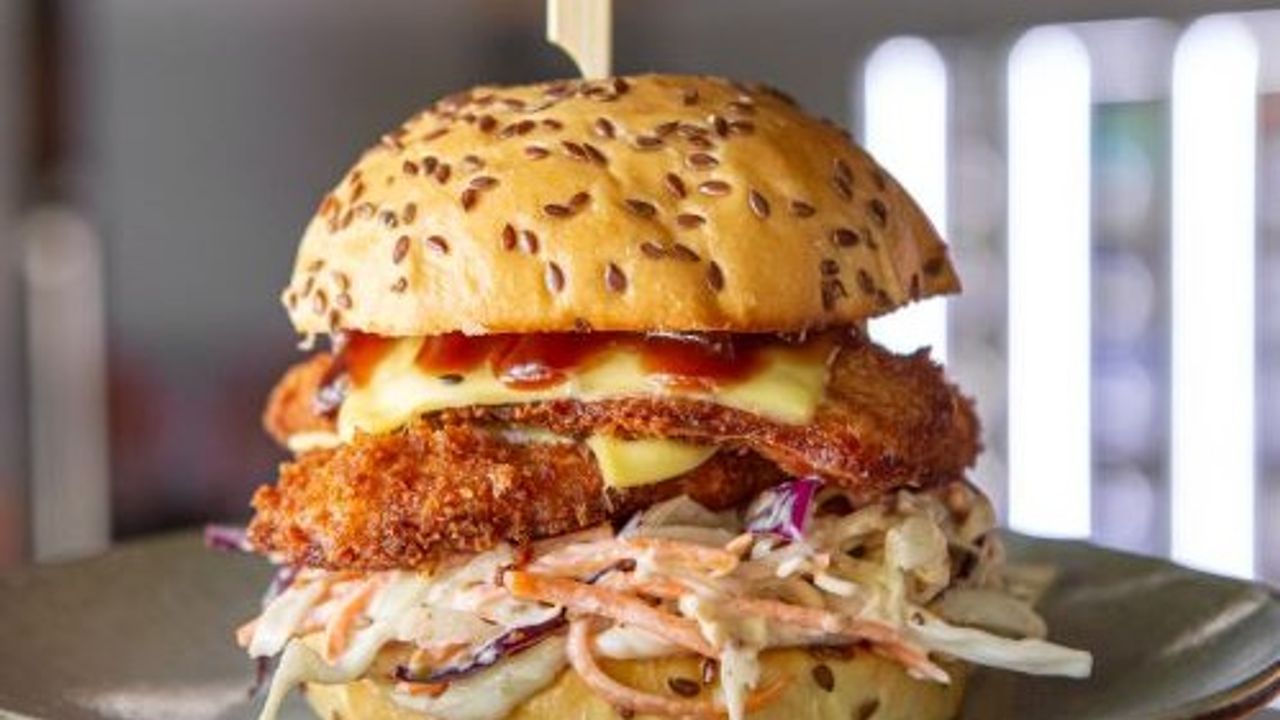 The Lucky Burger (Add Softdrink Can)