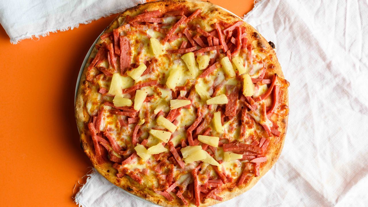 3. Hawaiian (Medium)