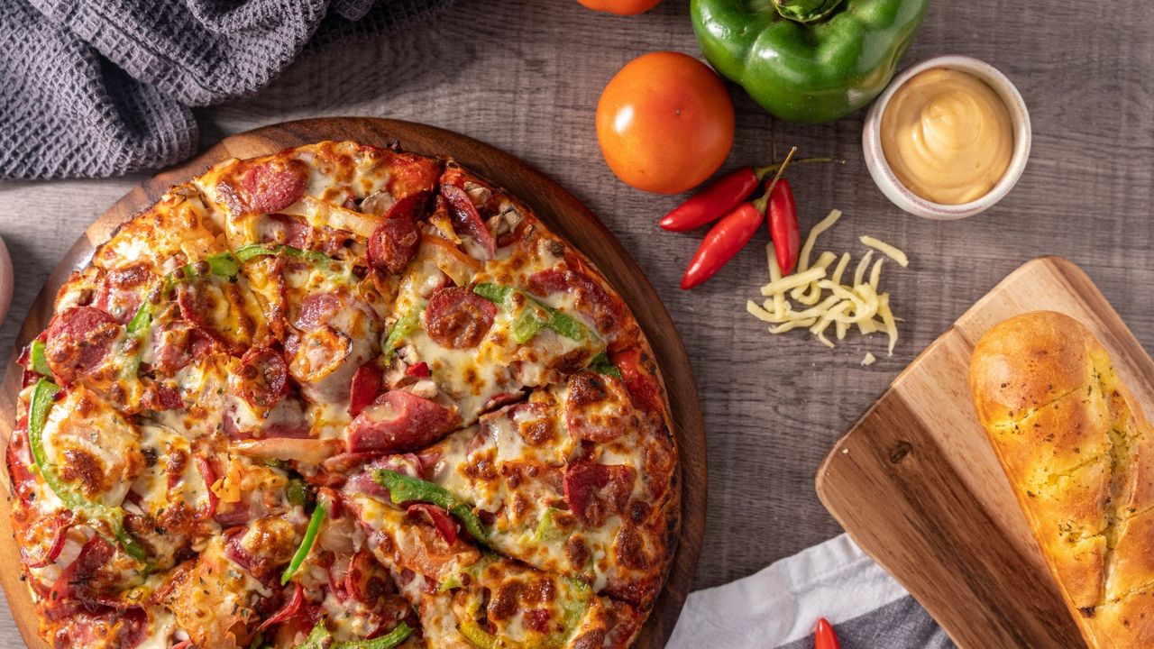 Sam’s Specialty Pizza