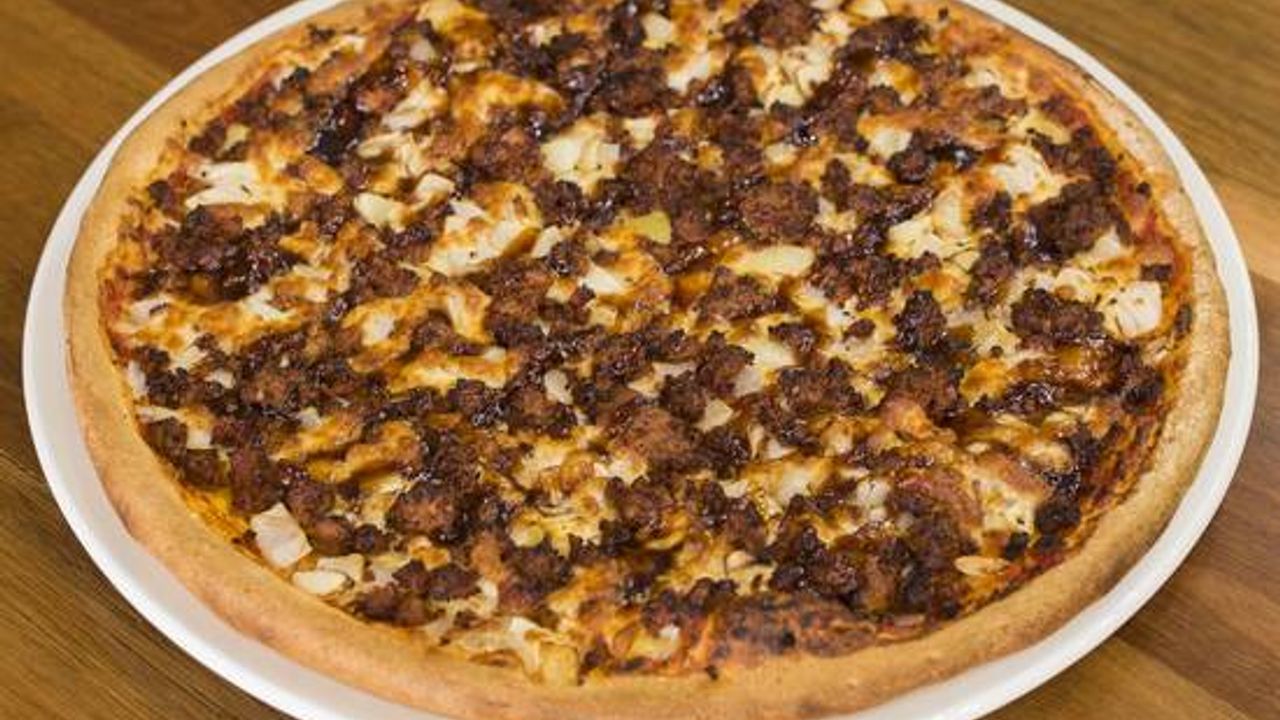 12" BBQ Beef Value Pizza