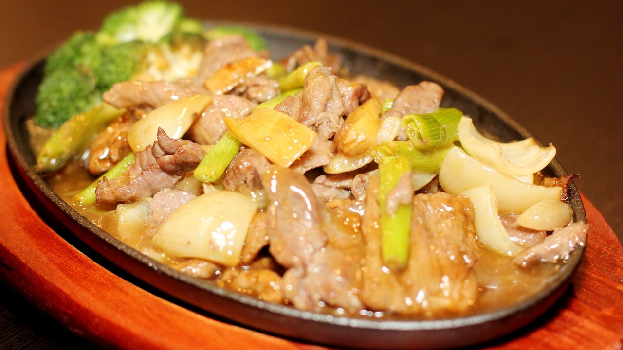 Sizzling Beef with Ginger Spring Onion