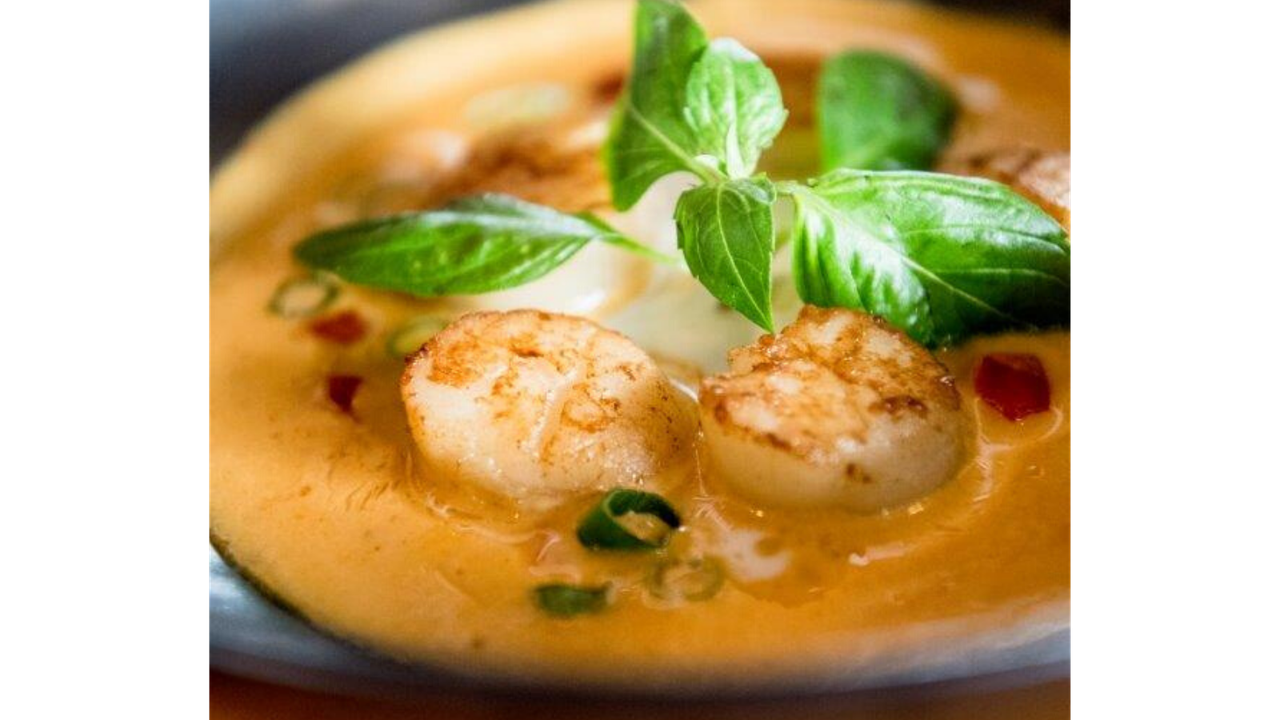 Scallops on a Curry Sauce - Choo Chee