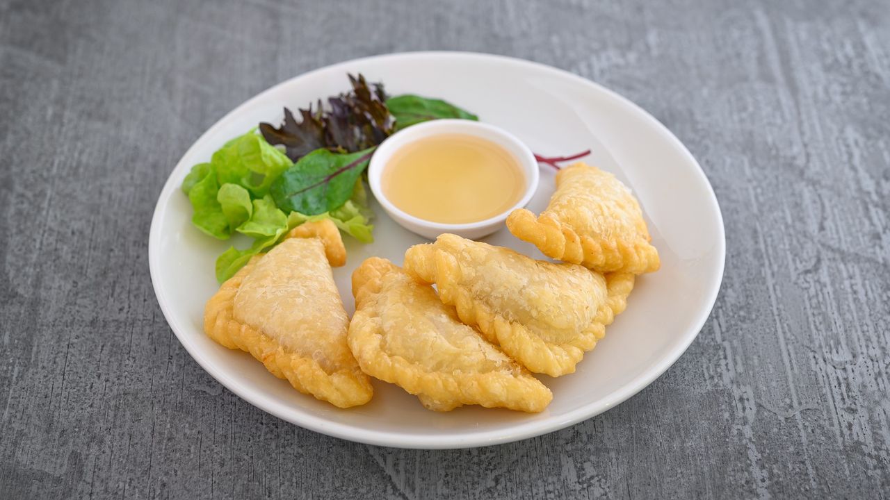 Curry Puff (4pcs)
