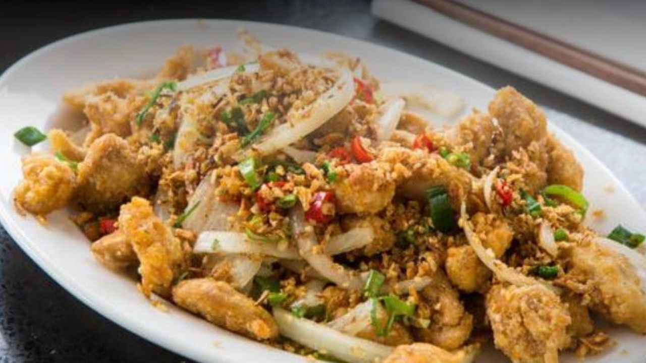 Deep Fried Chicken with Spicy Salt & Fresh Chili