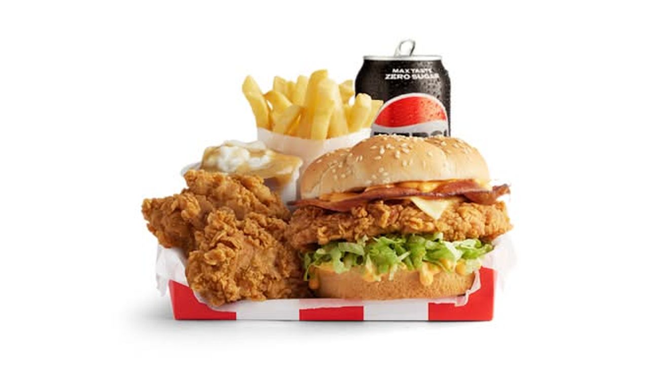Zinger® Bacon & Cheese Burger Box Hot & Crispy