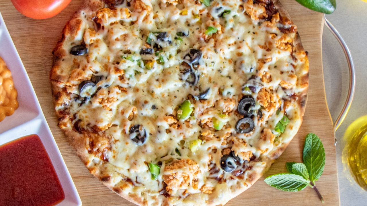 Tandoori Chicken Pizza