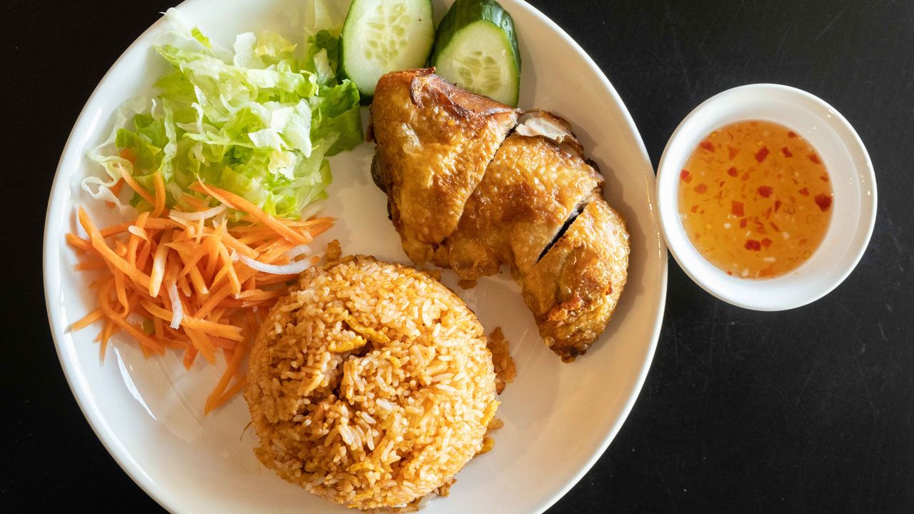 Crispy Fried Chicken with Tomato Rice