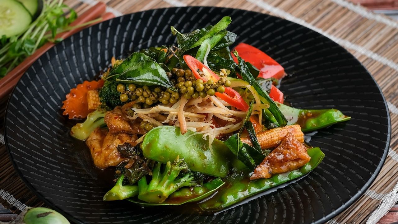 Mixed Herb Stir Fry (Spicy)