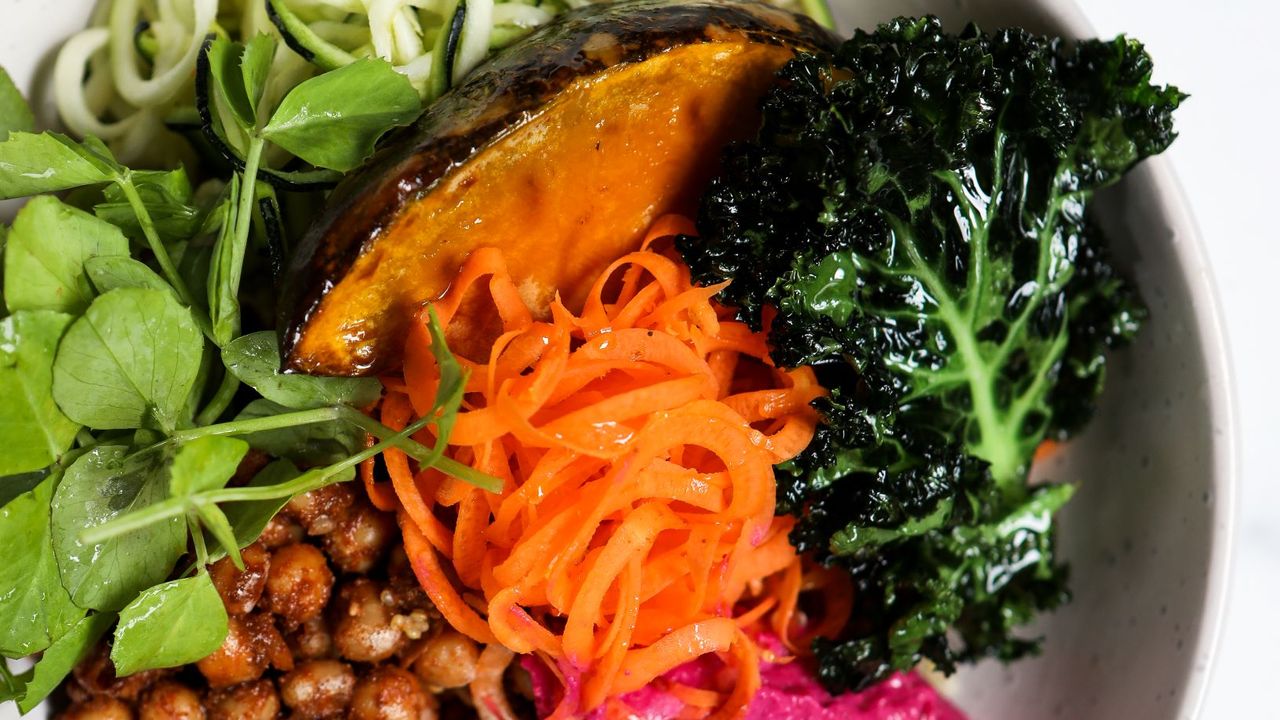 Middle Eastern Mezze Bowl (vegan)