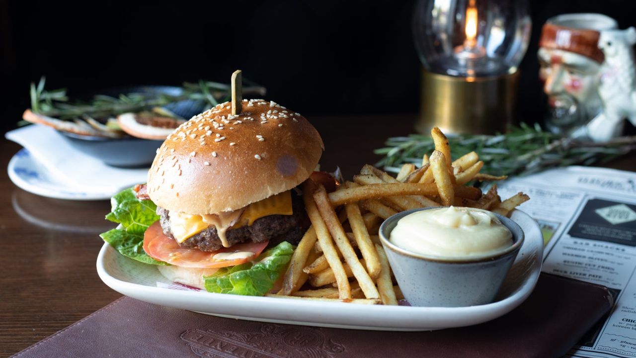 Electric Classic Cheeseburger