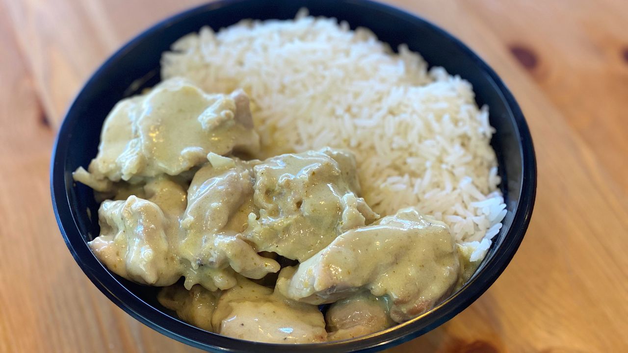 Green Curry Chicken With Rice