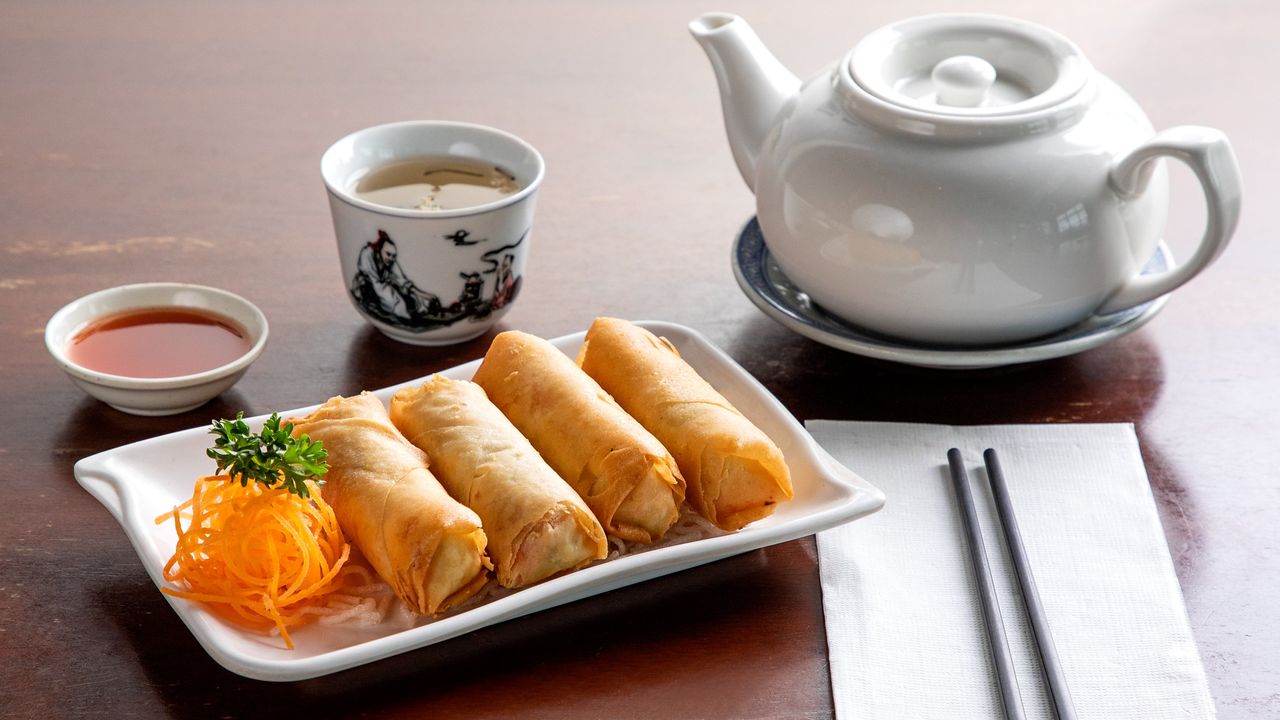Spring Roll (V) (4 Per Serve)