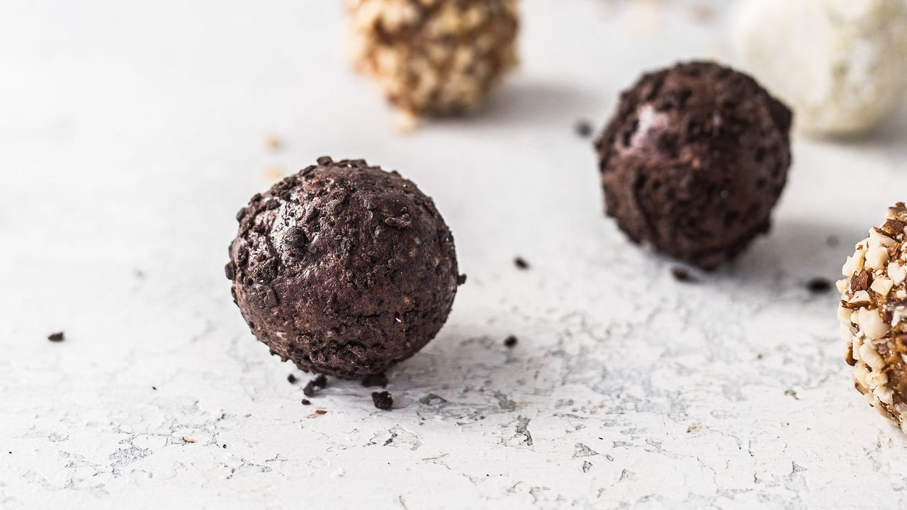 Chocolate Protein Ball