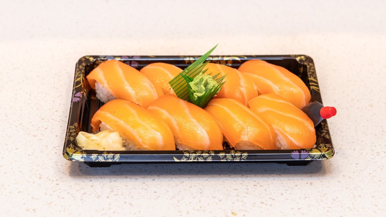Salmon Nigiri