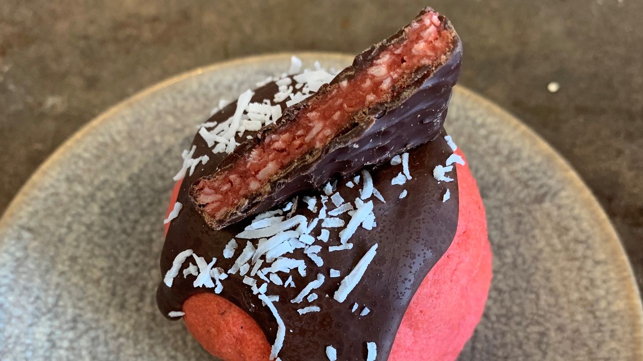 Makin'Doh Cookie Cherry Ripe