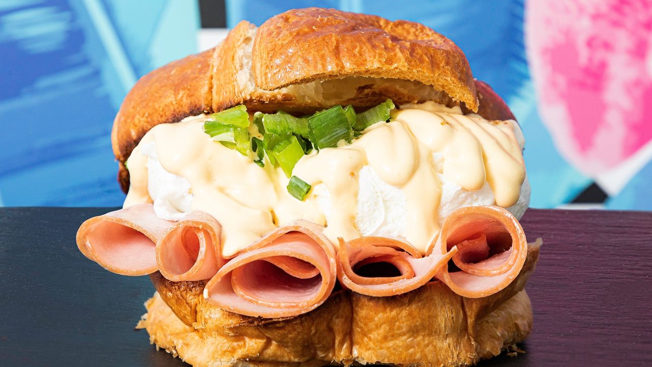 Eggs Benny Croissant