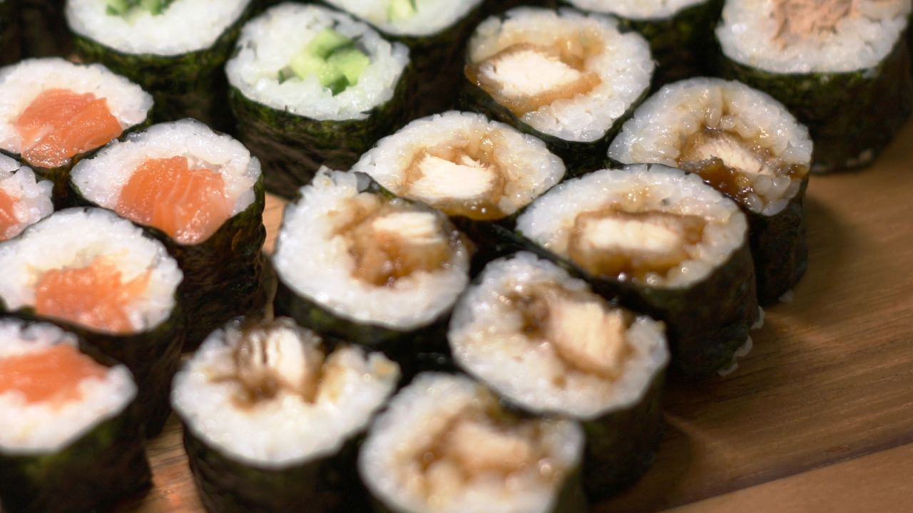 5. Chicken Teriyaki Baby Roll (8pc)