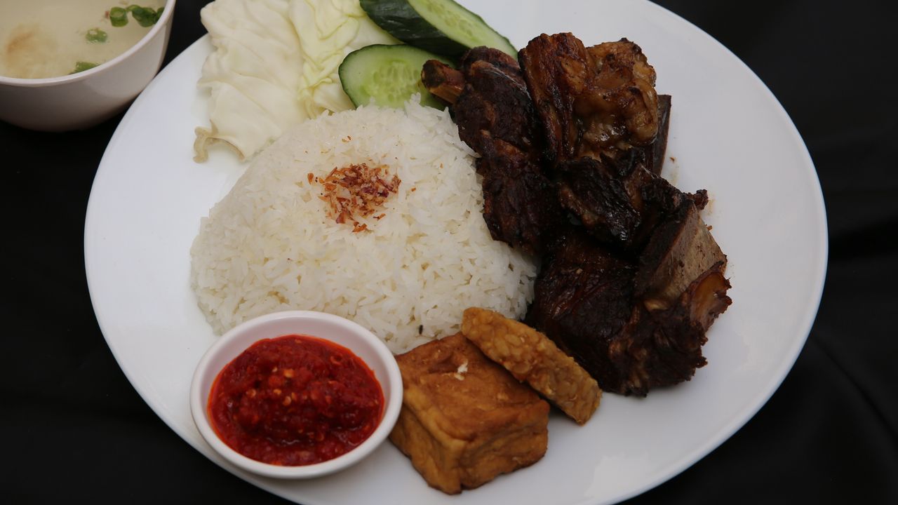 Iga Bakar Sapi Penyet