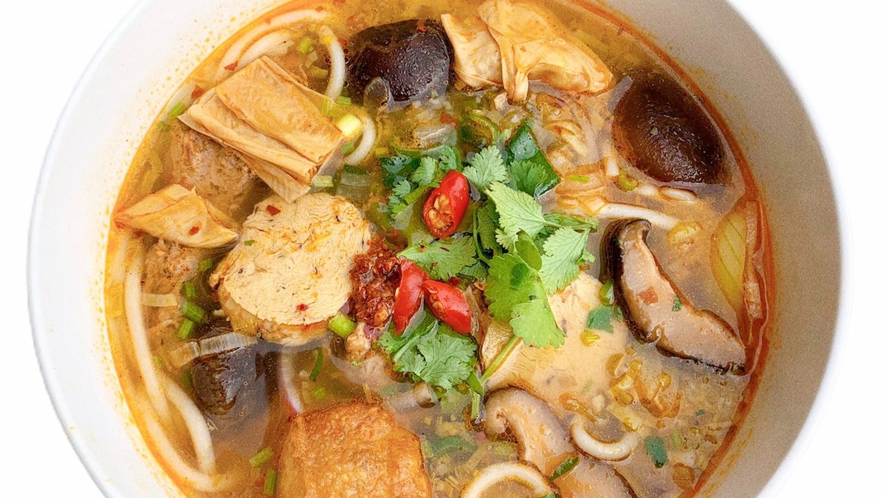 Vegetarian Bun Bo Hue