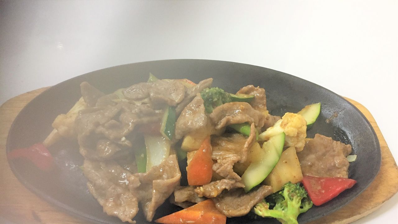 S04. Sizzling Satay Beef