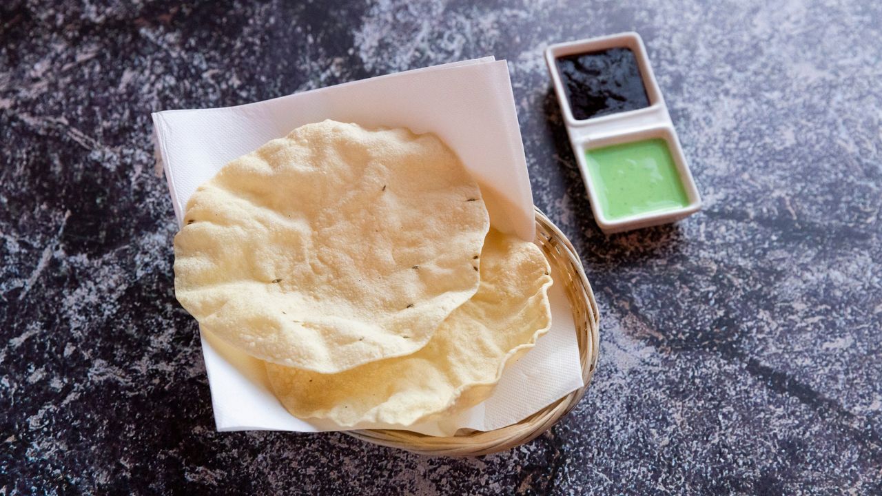 Papadams with Tamarind Chutney