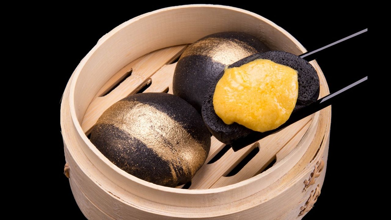 N01. Egg Custard Bun (2pcs)