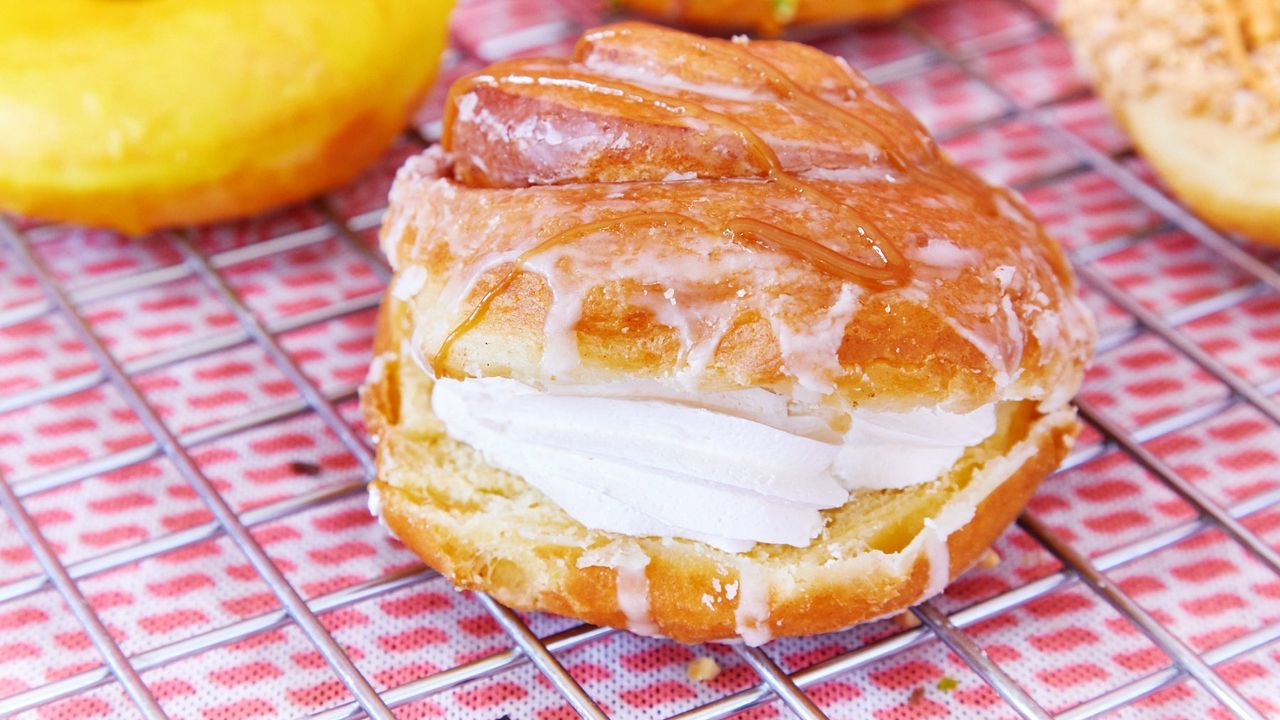 Caramel/Cinnamon Scroll