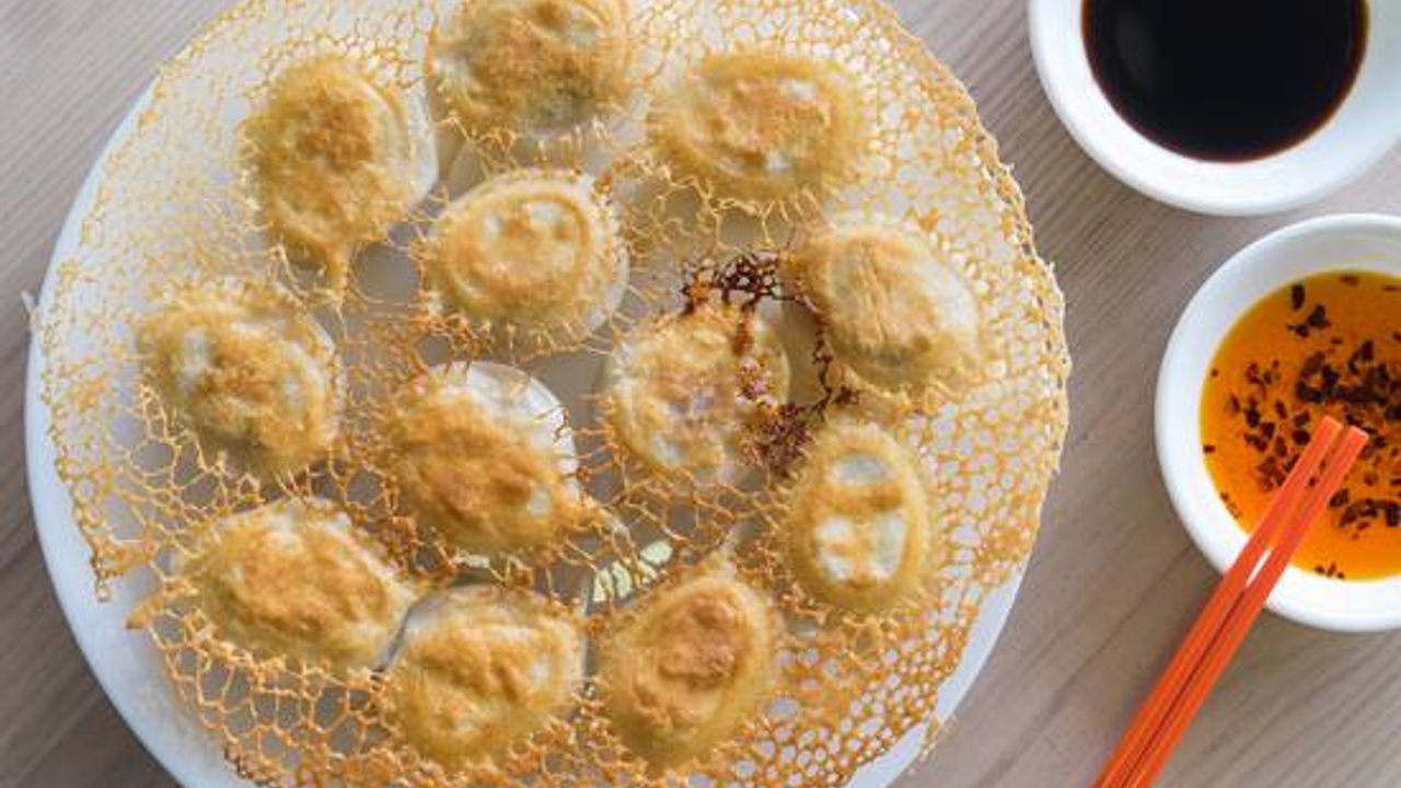 J4. King Prawn and Chicken Dumplings 12 Pieces