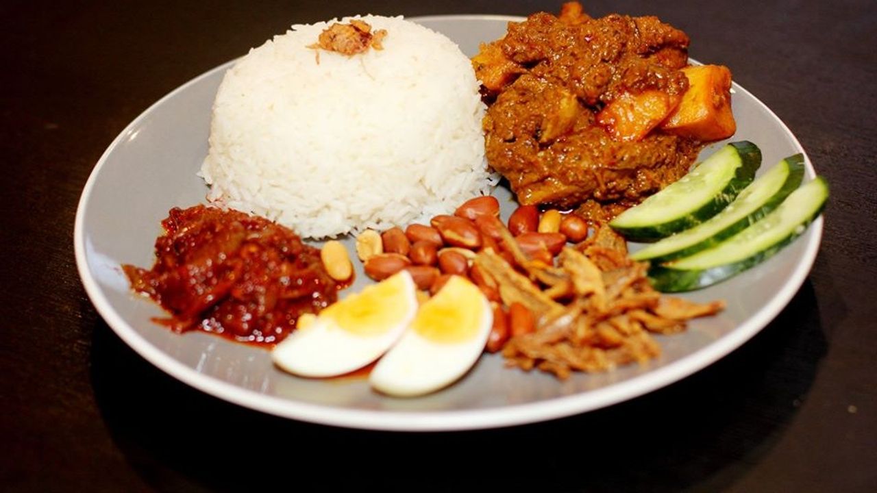 Nasi Lemak with Curry Chicken
