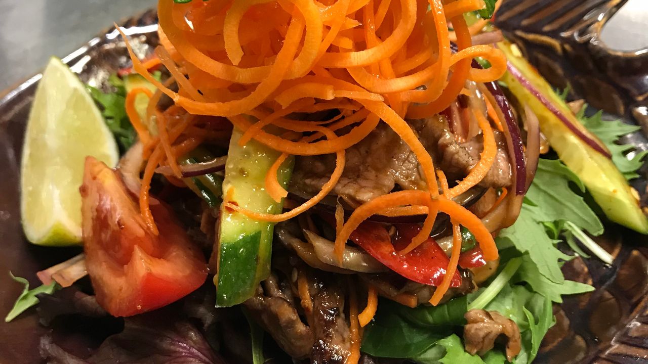 Roasted Duck Salad (Medium Hot)
