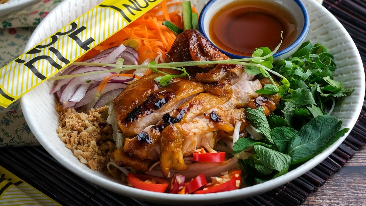 Vermicelli BBQ Chicken Salad