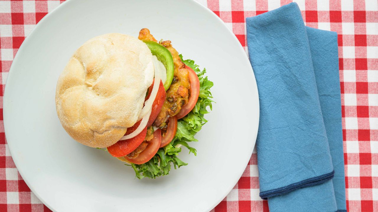 Vegetarian Burger (V)
