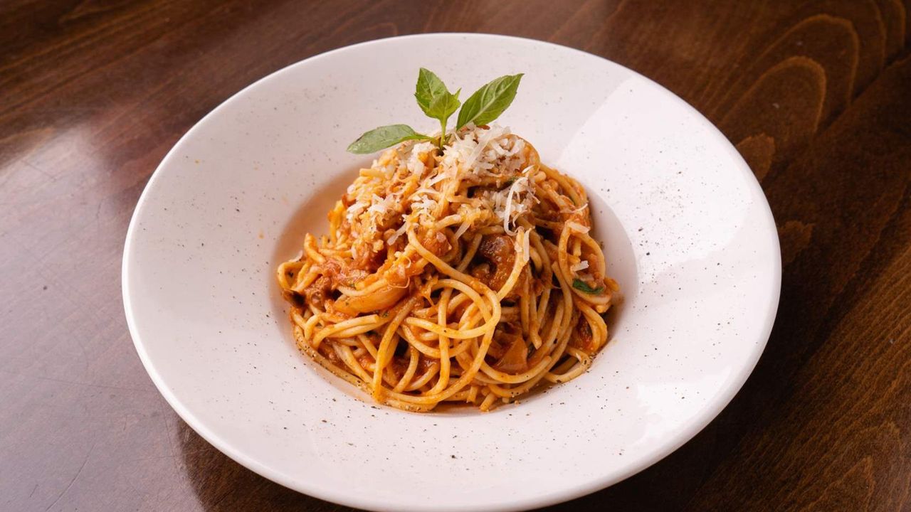 Spaghetti  - Lamb Ragu Sauce (u)