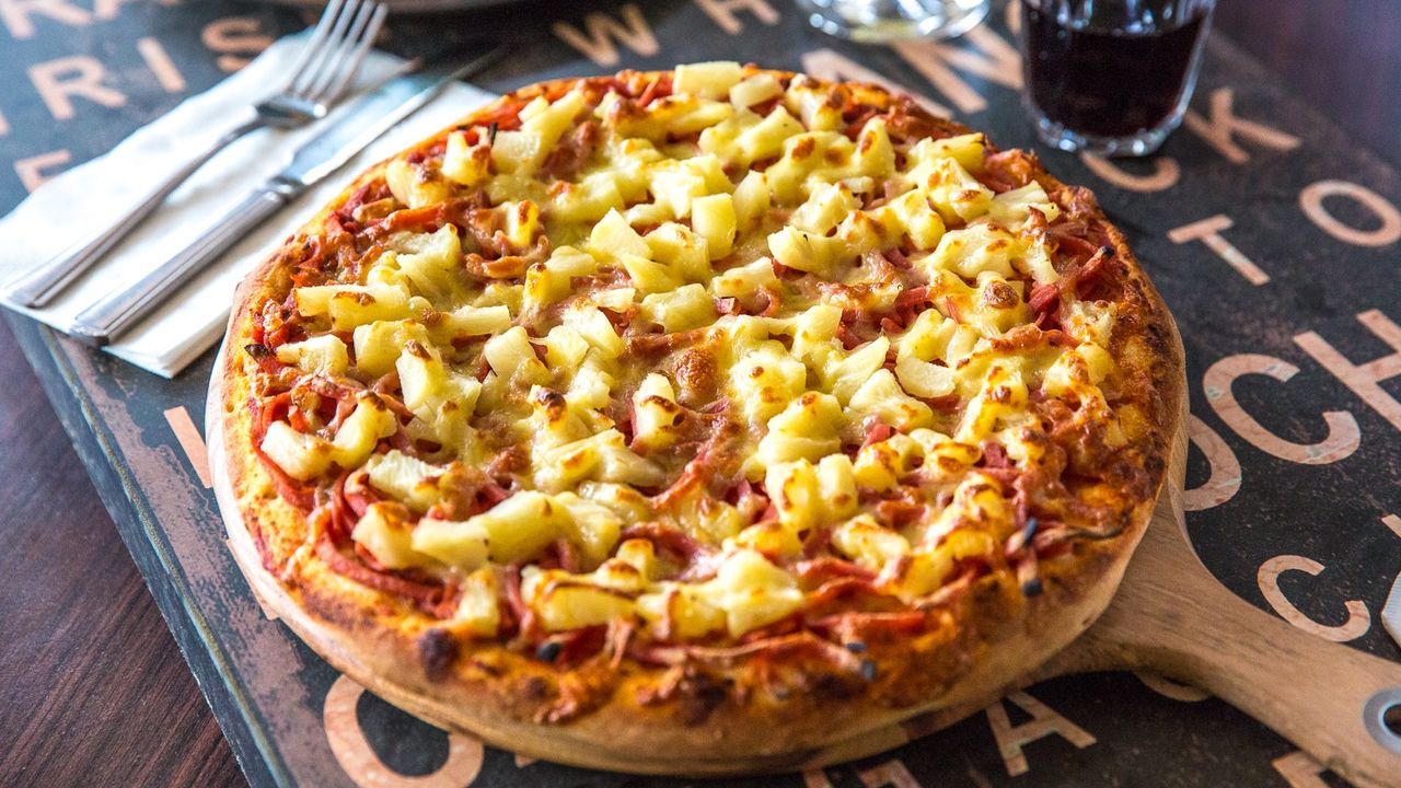 Hawaiian Pizza (Family)