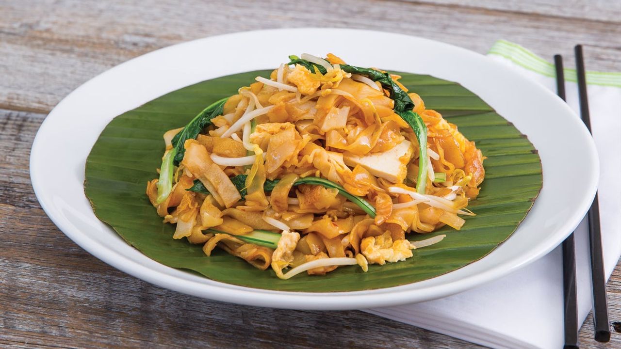 Vegetarian Char Koay Teow with Egg