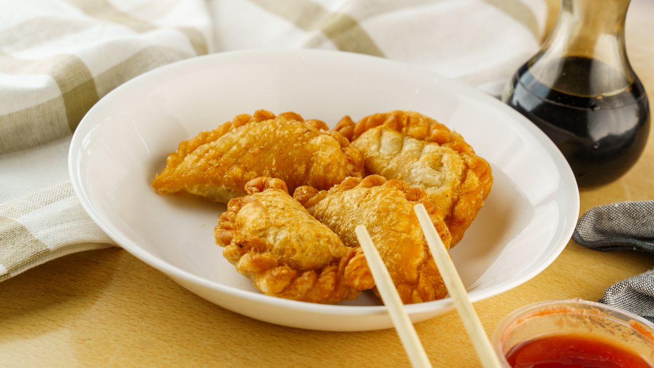 8. Vegetarian Curry Puffs (4)
