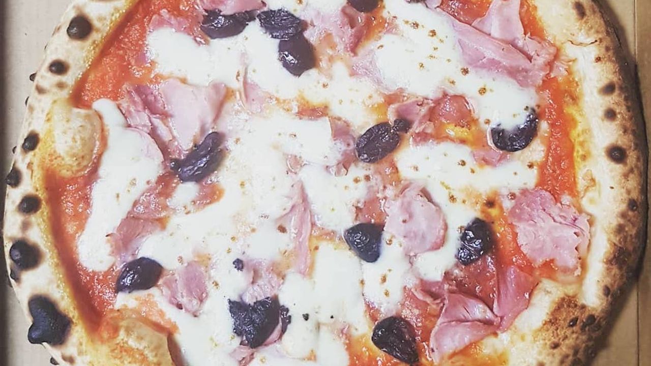 Banksy Pizza