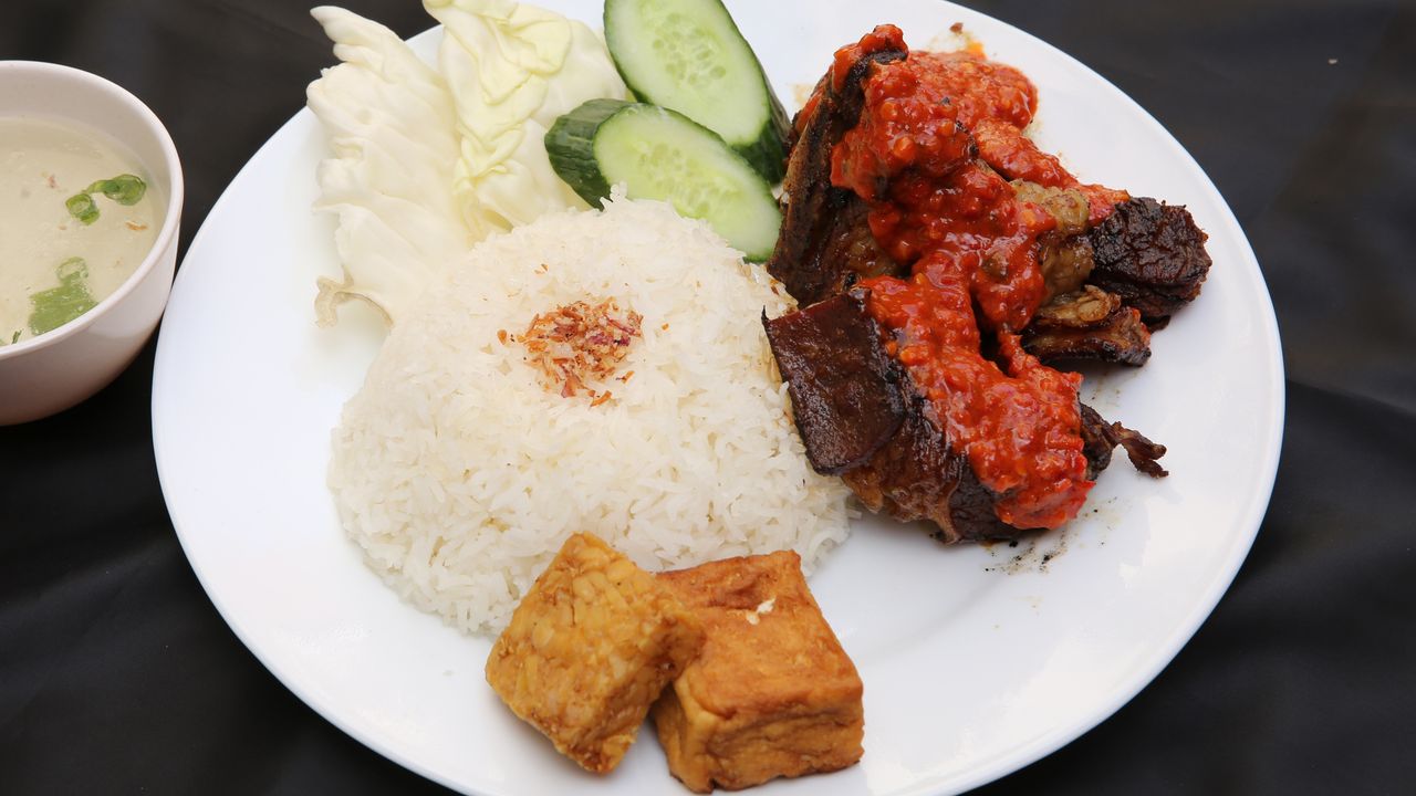 Iga Bakar Bumbu Rujak