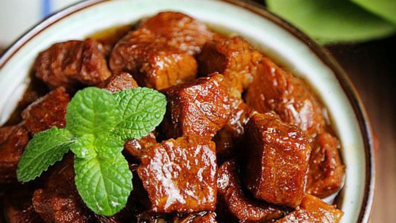 Braised Beef Belly with Rice