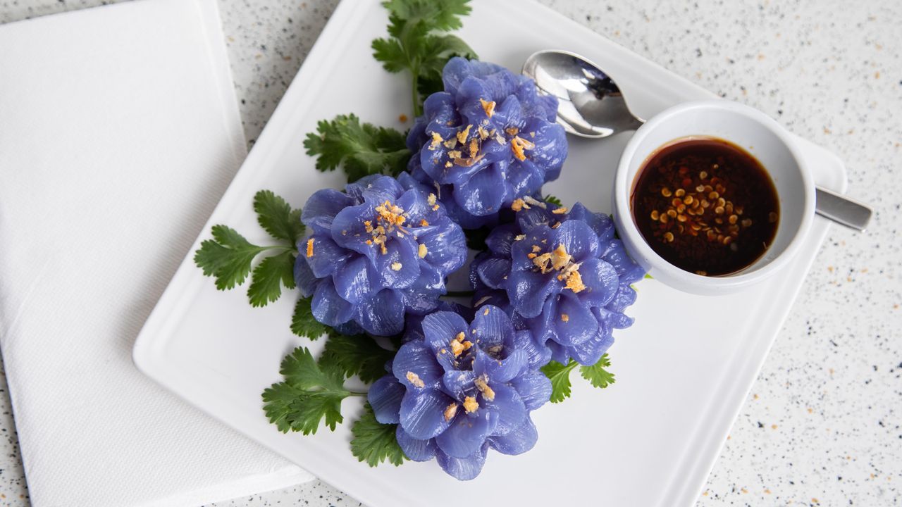 Hand Carved Pea Butterfly Flower Chicken Peanut Dumpling