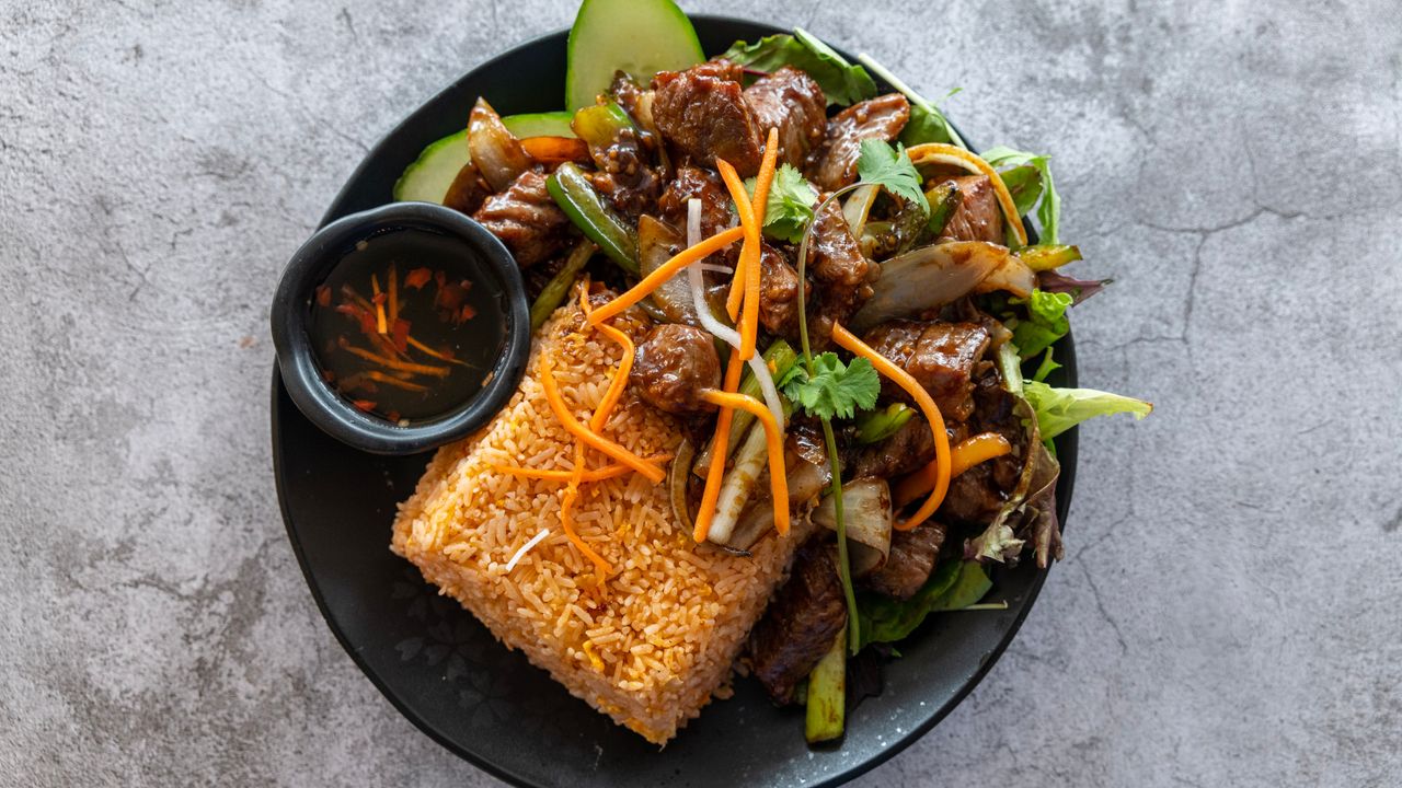C03. Stir Fried Diced Beef with Tomato Rice