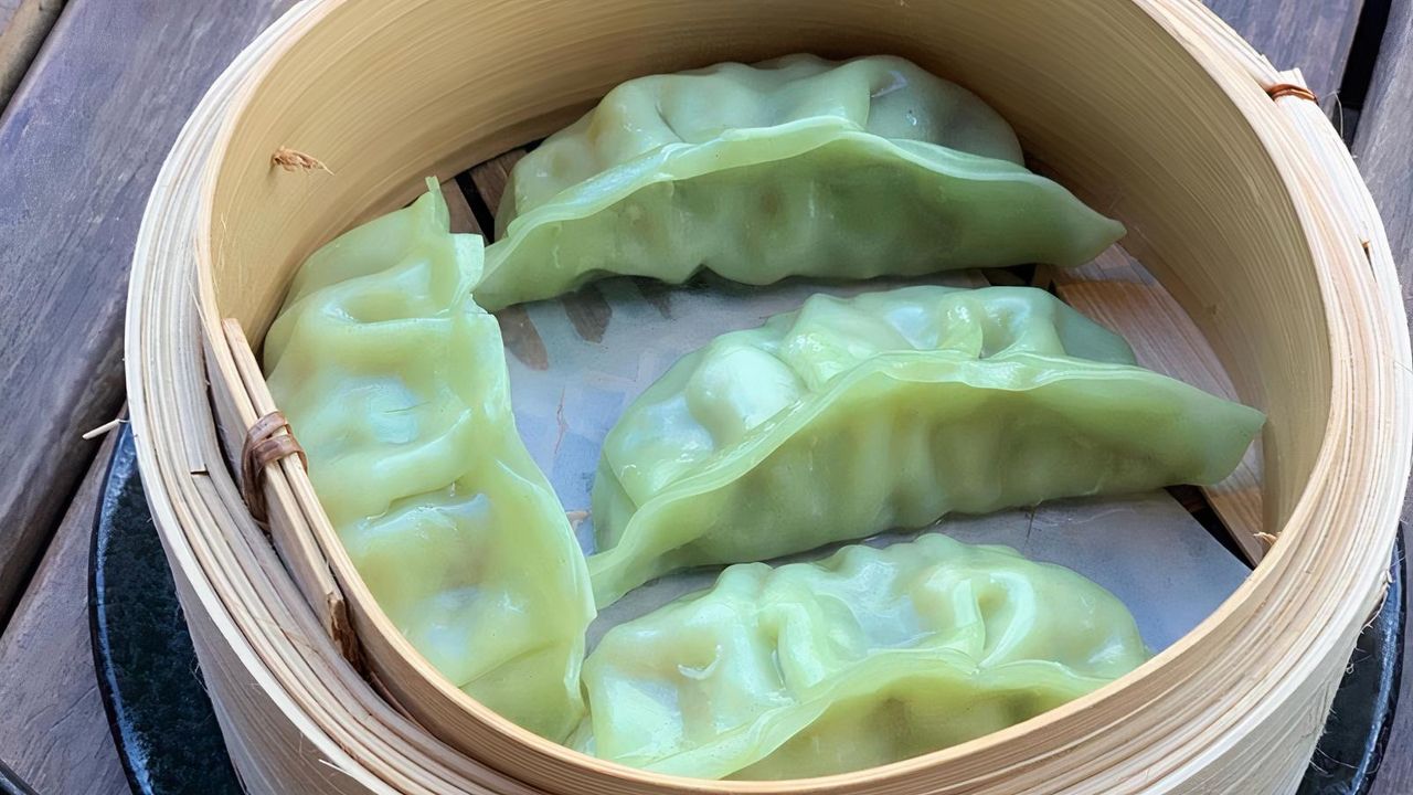 Steamed Veggie Gyoza (6 Pcs)