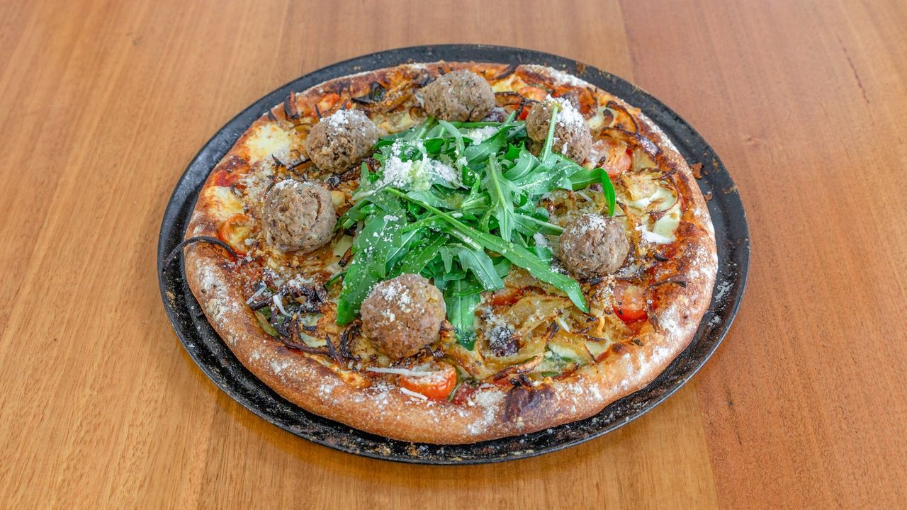 Pizza Mamma Teresa (Meatballs, Onions & Olives) Italian Pizza