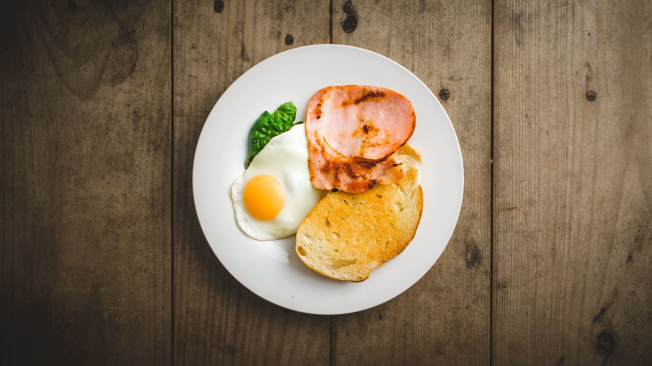 One Free Range Egg, One Bacon, One Toast (P, F) (GFO)