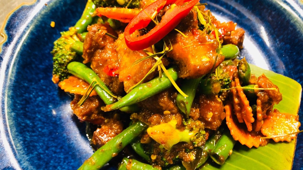 Prik Khing Moo Grob (Medium Hot)