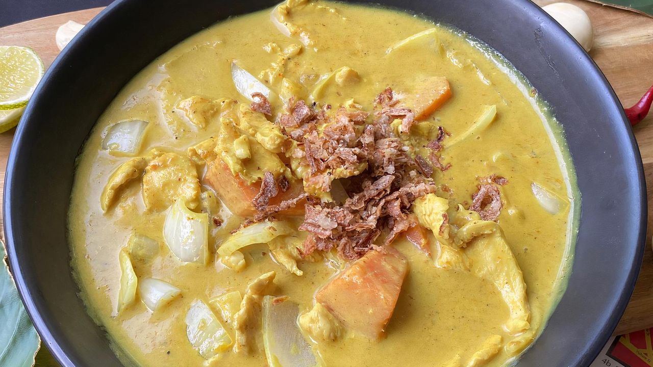 Yellow Curry with Rice